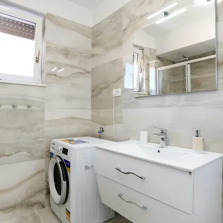 Luxury Ela בית הארחה ספליט