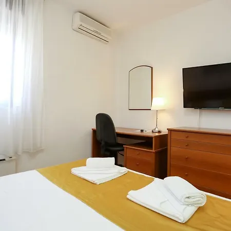 Luxury Apartment Ela 3*