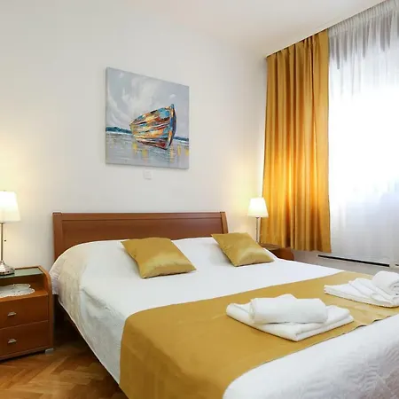 Luxury Apartment Ela Guest house 3*