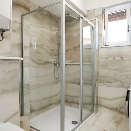Luxury Apartment Ela
