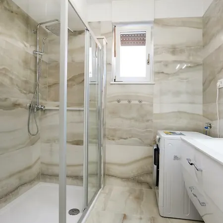 Luxury Apartment Ela Guest house 3*