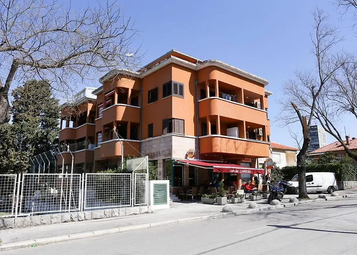 Park Διαμέρισμα *