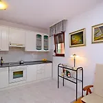 Luxury Apartment Ela 3*